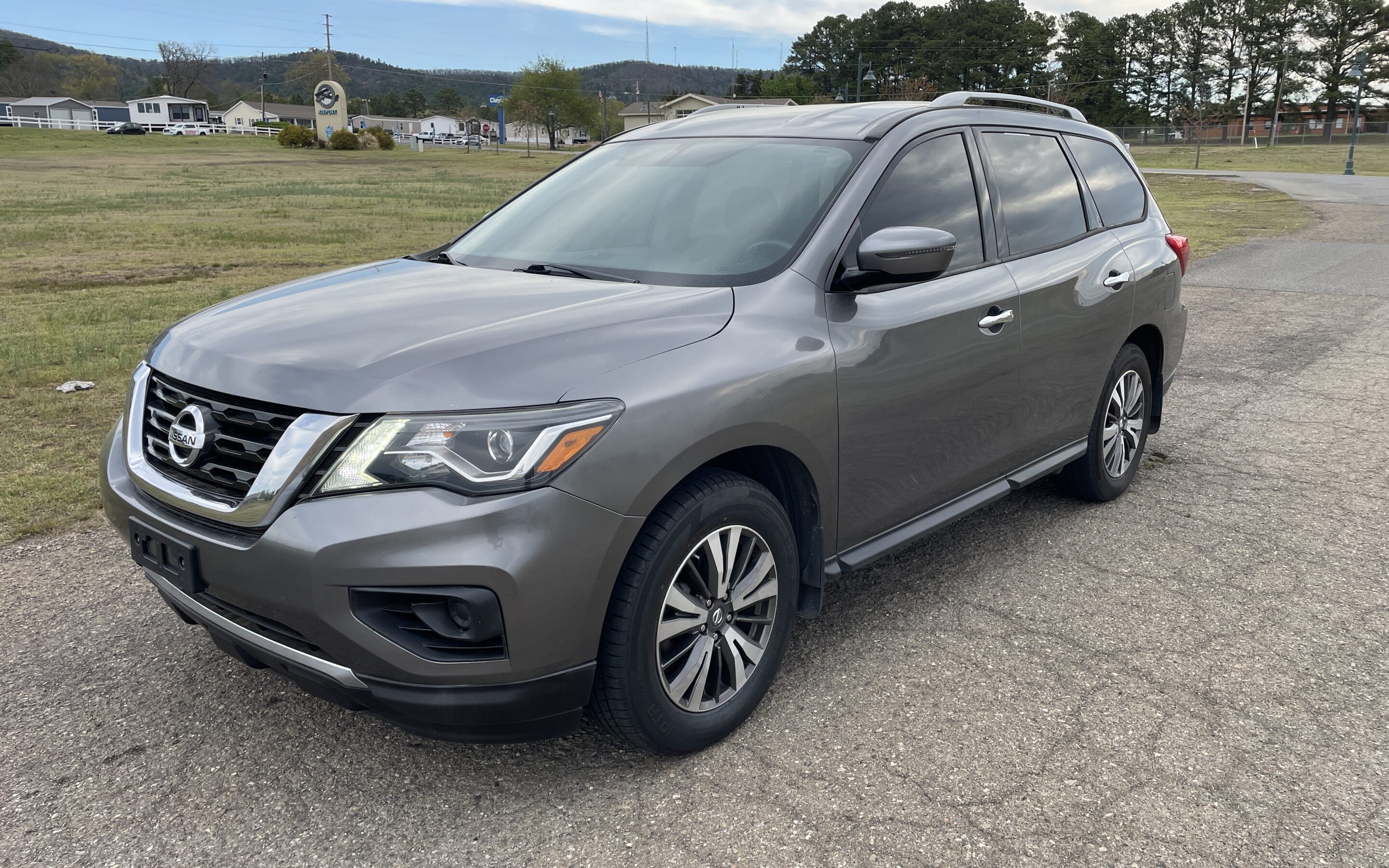 2017 Nissan Pathfinder SV 4×4